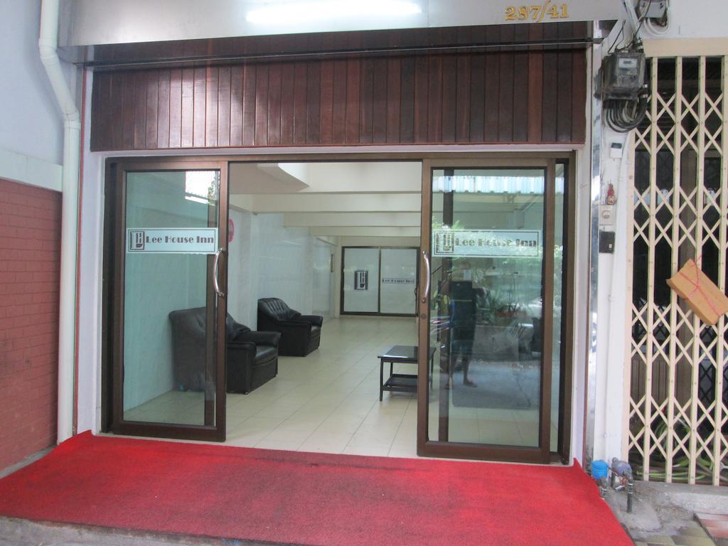Lee House Inn Bangkok Extérieur photo
